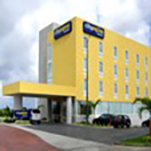 Fachada_del hotel_City_Express_by_Marriott_Cancun